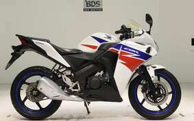 HONDA CBR125R JC50