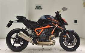 KTM 1290 SUPER DUKE R 2023