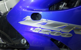 KAWASAKI ZZ1200 NINJA R 2004 ZXT20C