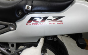 YAMAHA R1-Z 3XC