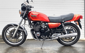 YAMAHA XJ400 2021 4V7