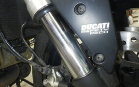 DUCATI MONSTER 821 2015