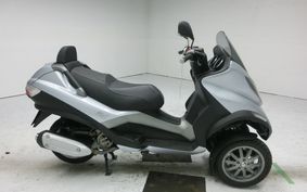 PIAGGIO MP3 250 RL M472