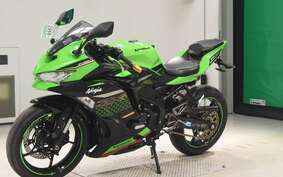 KAWASAKI ZX-25R ZX250E