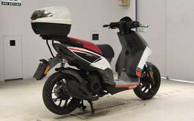 APRILIA SR125 MOTARD M703