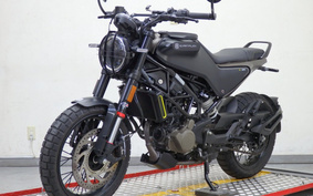 HUSQVARNA スヴァルトピレン125