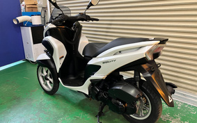 YAMAHA TRICITY 125 SE82J