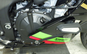 KAWASAKI ZX-25R ZX250E