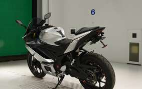 YAMAHA YZF-R3 2021 RH13J