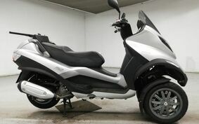 PIAGGIO MP3 250 RL M472