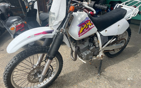 SUZUKI DR250 SJ45A