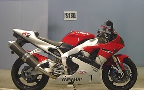 YAMAHA YZF-R1 1999 RN01