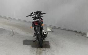 YAMAHA YBR125 RE05