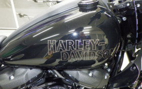 HARLEY FXLRST1920 2024