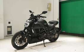 DUCATI DIAVEL 2015