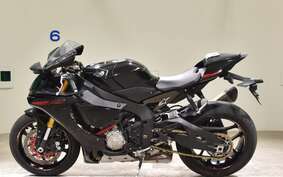 YAMAHA YZF-R1 2015 RN39