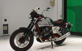 MOTO GUZZI V7 RACER 2014