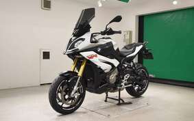 BMW S1000XR 2015