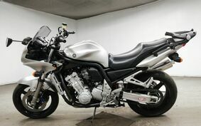 YAMAHA FZ FAZER FEATHER 2004 RN06