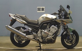 YAMAHA FZS1000 FAZER 2004 RN06