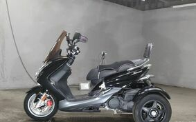 YAMAHA S-MAX TRIKE SG27