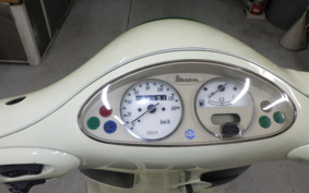 VESPA 125ET4