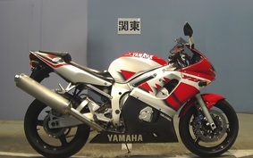 YAMAHA YZF-R6 2000 RJ03