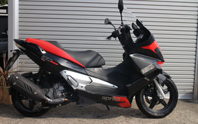 APRILIA SR MAX 300IE 2015