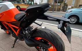 KTM 1290 SUPER DUKE R 2023 V3940