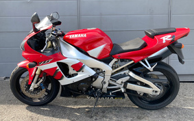 YAMAHA YZF-R1 2000 RN04