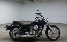 YAMAHA DRAGSTAR 250 2002 VG02J