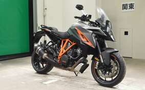 KTM 1290 SUPER DUKE GT 2016 V6940