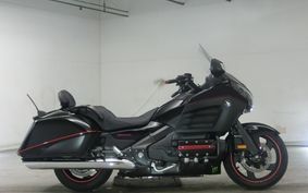 HONDA GL 1800 GOLD WING F6B 2013 SC68