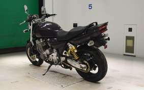 YAMAHA XJR1300 1998 RP01J