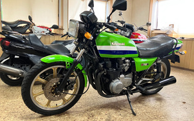 KAWASAKI KZ700 2022 KZ619E