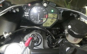 YAMAHA YZF-R1 2010 RN23