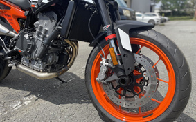 KTM 890 DUKE GP 2024 TU940