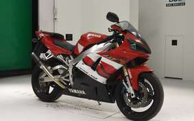 YAMAHA YZF-R1 2000 RN04