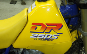 SUZUKI DR250 S SJ44A