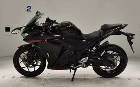 YAMAHA YZF-R25 A RG10J