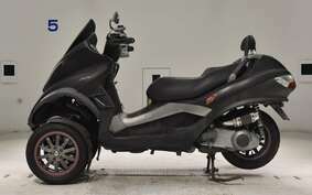 PIAGGIO MP3 250