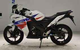 HONDA CBR125R JC50