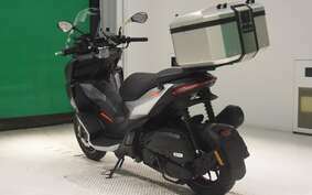 APRILIA SR GT200