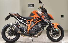 KTM 1290 SUPER DUKE R 2014 V3940