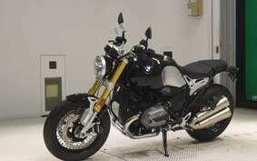 BMW R NINE T 2024