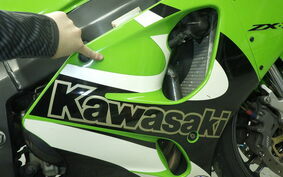 KAWASAKI NINJA ZX-7R 2001 ZX750P