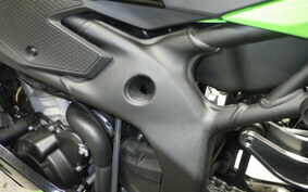 KAWASAKI ZX-25R ZX250E