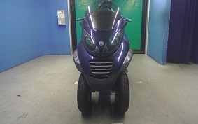 PIAGGIO MP3 250