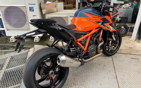 KTM 1290 SUPER DUKE R 2021 V3940