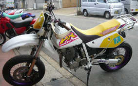 SUZUKI DR250 SJ45A